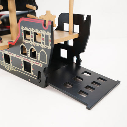 Barborossa Pirate Ship With 2 Wooden Characters